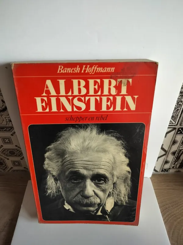 Bestel Nu Albert Einstein - Hoffmann