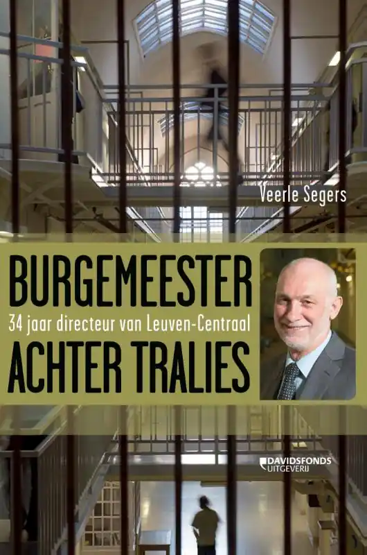 Merkproduct Burgemeester achter tralies. - Veerle Segers.