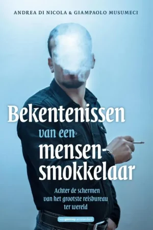 Beperkt Aanbod Bekentenissen van een mensensmokkelaar - Andrea Di Nicola; Giampaolo Musumeci