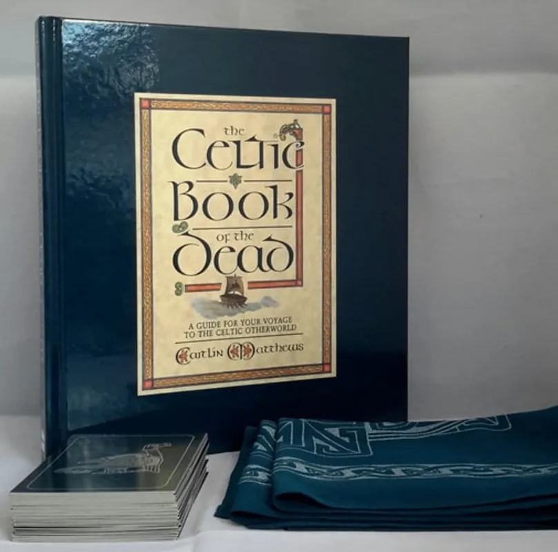 The Celtic Book of the Dead A Guide for Your Voyage to the Celtic Otherworld - Caitlin Matthews Beperkte Voorraad