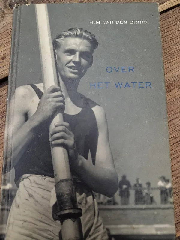 Over het water - H.M. van den Brink Beperkte Voorraad