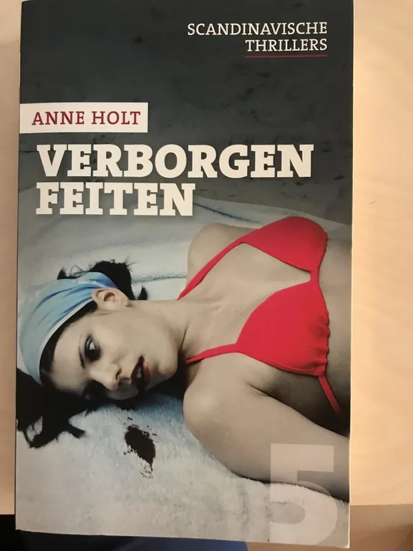 Aanbieding Verborgen feiten - Anne Holt