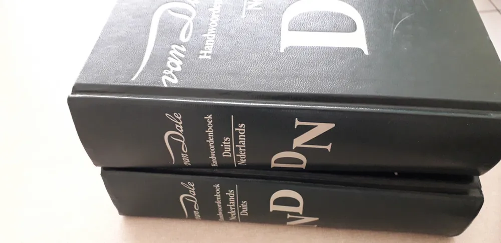Voordeelprijs Van Dale handwoordenboek Duits-Nederlands Nederlands-Duits - Van Dale