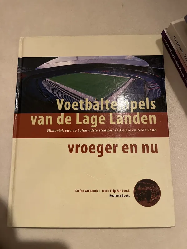 Voetbaltempels van de lage landen - S. van Loock Gereduceerde Prijs