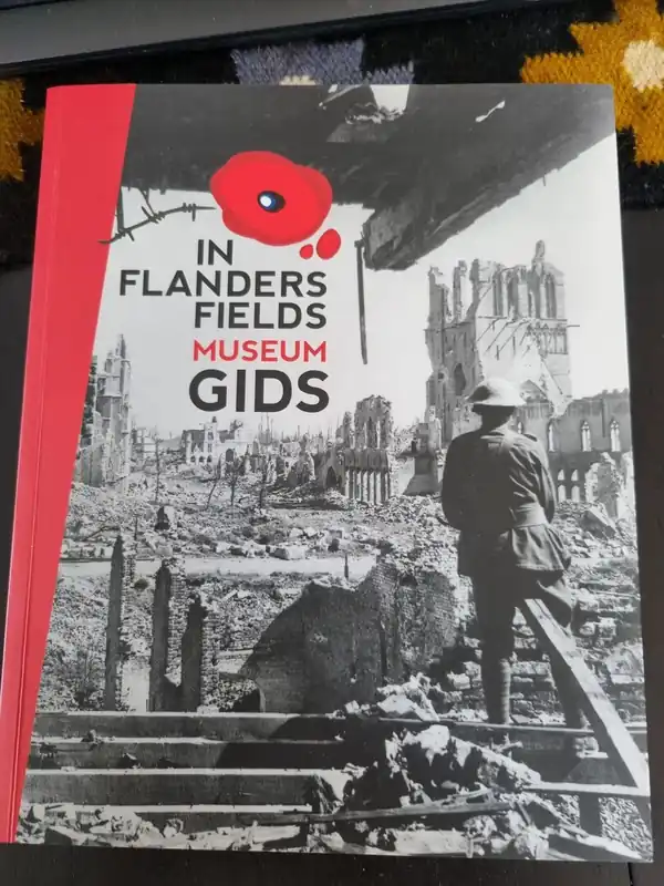 In flanders fields museumgids - Piet Chielens; Annick Vandenbilcke; Dominiek Dendooven Finale Uitverkoop