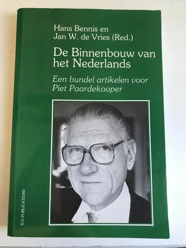 Binnenbouw van het nederlands - Bennis, Hans, Vries, Jan W. de (redactie) Must-Have