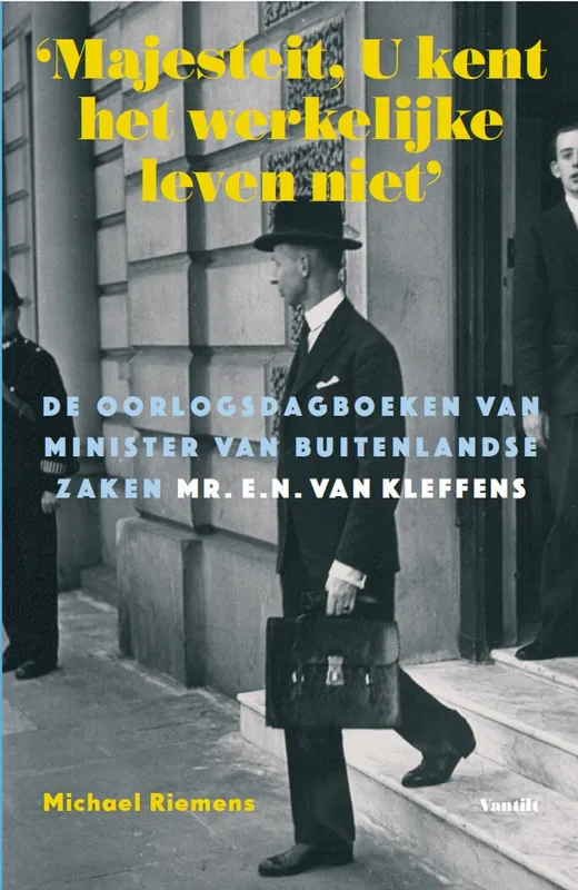 Majesteit. U kent het werkelijke leven niet - Michael Riemens Finale Uitverkoop
