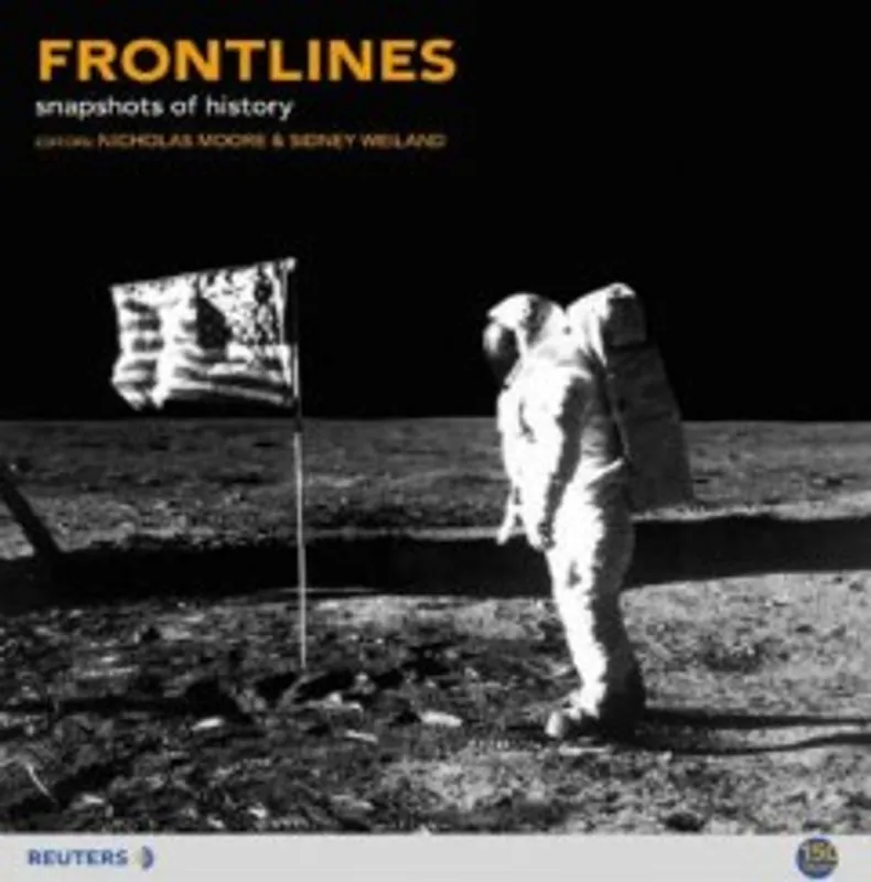 Beste Prijs FRONTLINES SNAPSHOTS OF HISTORY - Moore