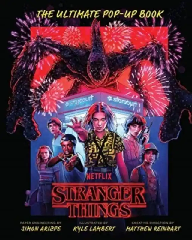 Stranger Things: The Ultimate Pop-Up Book Op = Op